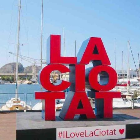 Appartamento Grand T2 53M2, Proche Plages Et Port , Parking . La Ciotat Esterno foto