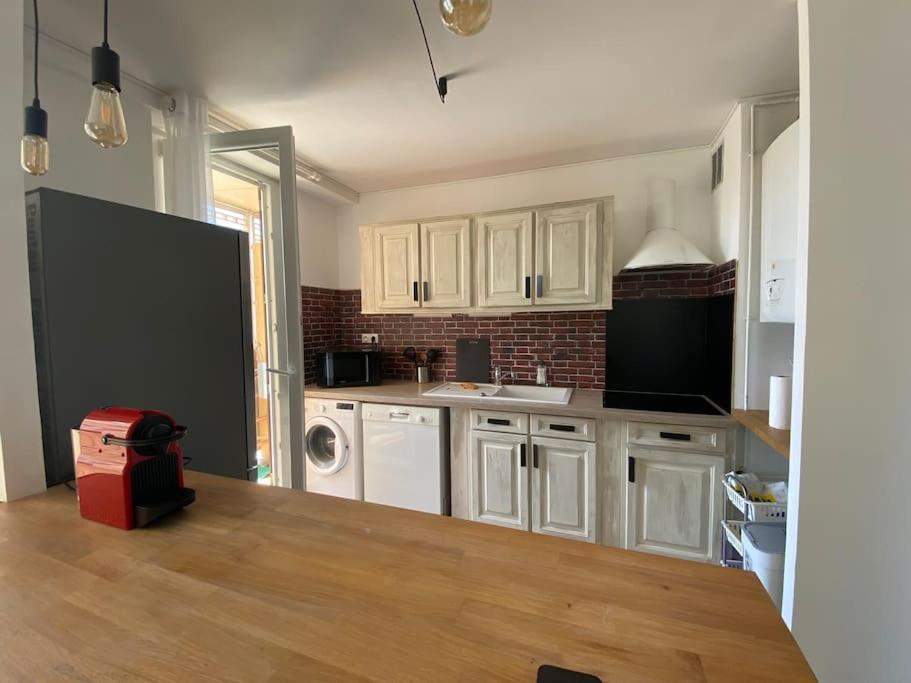 Appartamento Grand T2 53M2, Proche Plages Et Port , Parking . La Ciotat Esterno foto